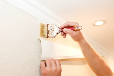 Pose de papier peint à Carnac-Rouffiac — revêtements muraux et toiles de verre